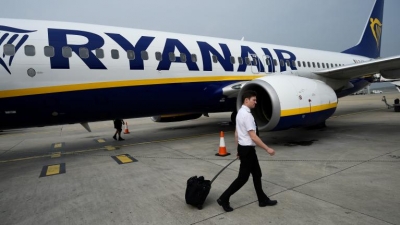 Pilotët e Ryanair në protestë, anulohen qindra fluturime
