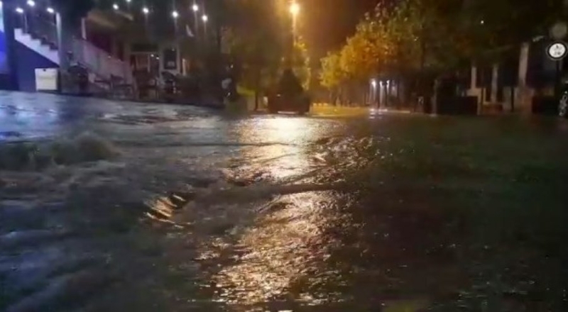 &#039;Rilindja Urbane&#039; përmbyt sërish Librazhdin, shpërthejnë pusetat, uji vërshon rrugëve