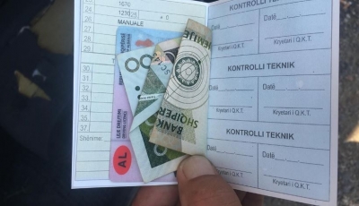 I ofron ryshfet policit, pranga 22-vjeçarit