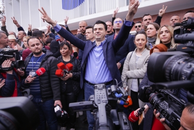Basha: Burimet më thanë se Rama ka shkuar në Itali për të negociuar azilin
