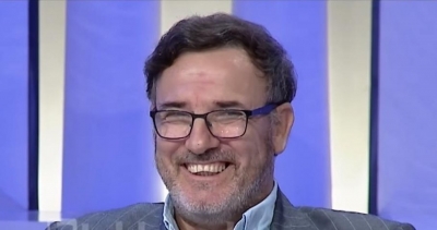 Rilindja ka vendosur të lahemi një here në javë meqë shefi nuk lahet fare