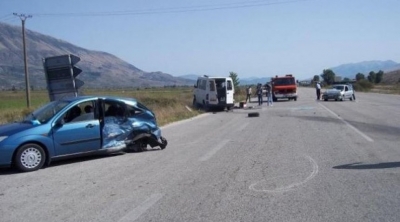 Dy aksidente të rënda, një e vdekur, një nxënës rëndë