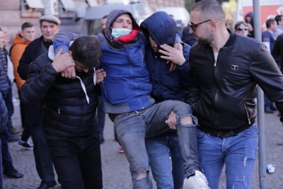 Fotogaleri/Nuk jemi në Siri, por në Tiranë...