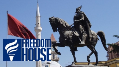 Freedom House: PS ka ndërprerë reformën zgjedhore, po punojnë për të shtypur median