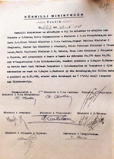Një VKM e vitit 1928, në të cilën nënshkruan edhe ministri i Punëve Botore, Sali Vuçiterni. Shtetet serioze njihen nga aktet e tyre administrative dhe jo nga propaganda që fluturon në ajër. 