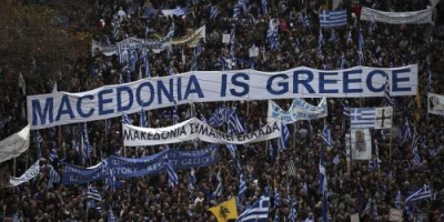 Dy e treta e grekëve kundër marrëveshjes së Prespës