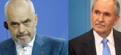 &#039;Shpërthen&#039; Elez Biberaj: Shqipëria po rrëshqet pas, PS kontrollon çdo pushtet