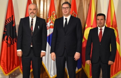 Vuçiç: Rama e Zaev më autorizuan të flas me Macron-in në emër të tyre