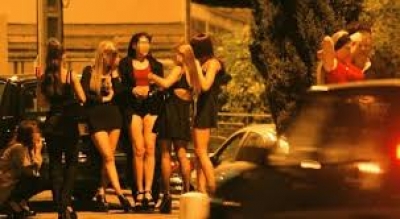 Greqi/ Goditet rrjeti i prostitucionit, në pranga 8 shqiptarë