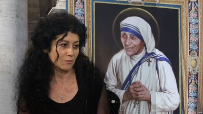 Edlira Zhiti: Nënë Tereza është misionare e dashurisë