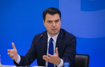 Basha uron besimtarët ortodoksë për Pashkët: Drita e ringjalljes mbushtë me shpresë zemrat dhe vatrat e çdo familjeje shqiptare