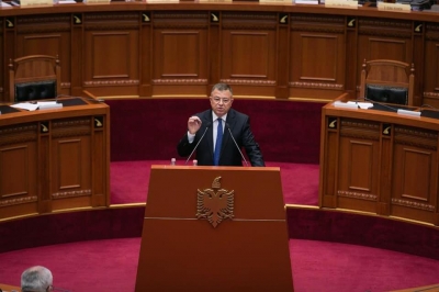 Të shkëpusim njëherë e mirë politiken nga krimi
