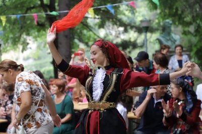 Qarku i &#039;qejfit&#039;/ Ja kush harxhon më shumë për argëtim dhe kulturë