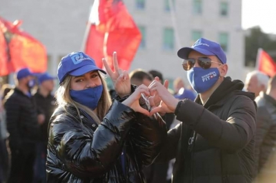 Çfarë nuk u pa nga tubimi tek “Nënë Tereza”/ PD publikon fotot e 25 marsit: Një hapje fushate me zemër