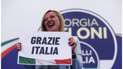 Itali: Giorgia Meloni shpall fitoren, gati për t’u bërë kryeministrja e parë femër e vendit