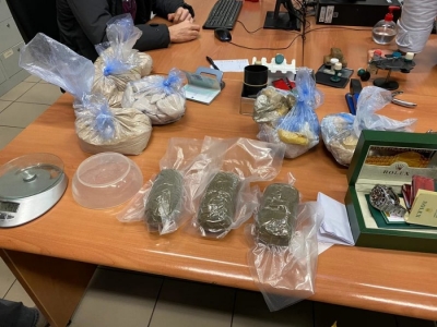 Me 1.6 kg heroinë ‘cobret’ me vete/ Kryente lëvizje të dyshimta, ja si u arrestua i riu shqiptar