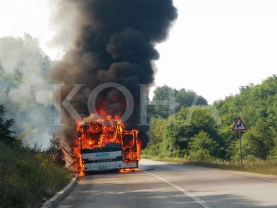 Digjet autobusi, evakuohen pasagjerët