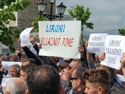 Protestuesit paralajmërojnë Ramën: Nëse nuk liron të arrestuarit do të varim në sheshin e Kukësit