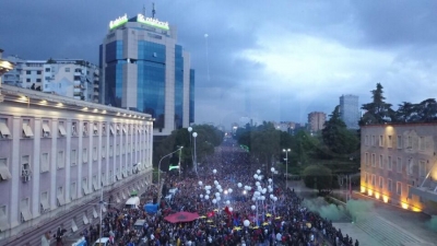 VIDEO/ Protesta madhështore, këto pamje nga droni nuk i keni parë