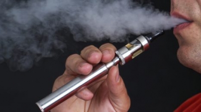Cigaret elektronike janë të dëmshme, 4 të rinj përfundojnë në spital