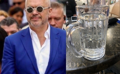 (Foto) Rama me rrobaqepës italian, shqiptarët zëvendësojnë birrën me ujin