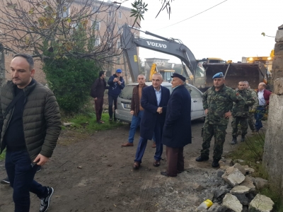Thirrje e Presidentit Meta: Qeveria t&#039;u kërkojë ndihmë, institucioneve ndërkombëtare!