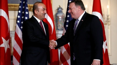Kryediplomatët e SHBA dhe Turqise, Pompeo dhe Cavusoglu takohen në Uashington