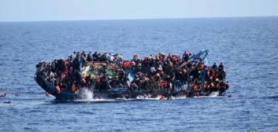 Përmbyset varka në Mesdhe, humbin jetën 2 fëmijë, 16 persona të shpallen të zhdukur