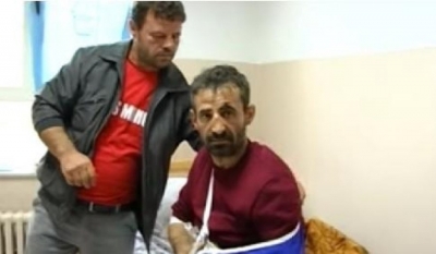 Tetë pijanecë në Pogradec e bëjnë për spital pronarin e lokalit