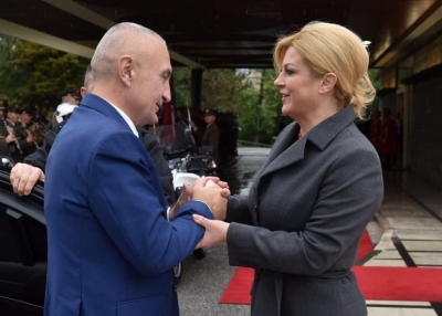 Presidentja kroate i telefonon Metës, solidaritet e mbështetje për popullin shqiptar
