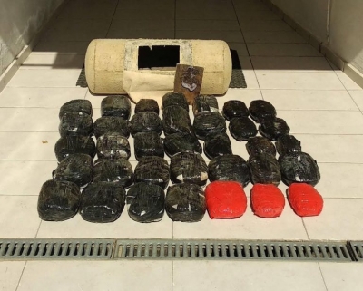 Fshehën 32 kg drogë në makinë, arrestohet çifti shqiptar