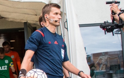 Si i humbën valixhet në Rinas arbitrit që do të gjykojë sot Laçin