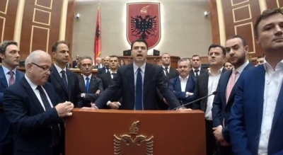 Edi Rama censuron Opozitën/ PD përdor mediat sociale, lidhet Live nga brenda seancës