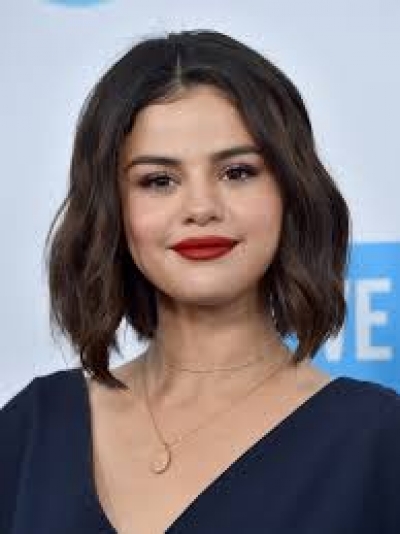 Selena Gomez vjen me një ndryshim të çmendur në look
