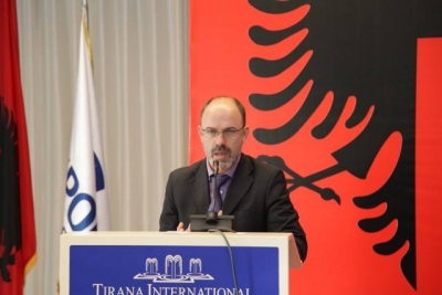 Eksperti: Krim i paralajmëruar, ligji i 2015 shkatërroi universitetin