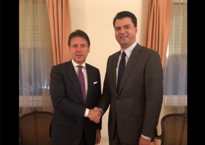 Basha, kryeministrit të Italisë: S&#039;mund të lejojmë më që për shkak të një njeriu, të izolohet një vend i tërë!