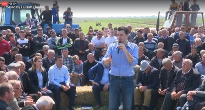 VIDEO LIVE/ Basha, bashkëbisedim me fermerët në Kavajë