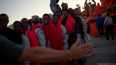Qeveria spanjolle konfrontohet me valë të re refugjatësh