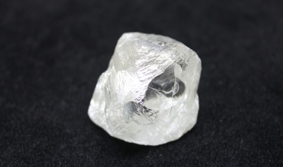 Natyra bën dhuratën e fundvitit, zbulohet diamanti 190 karat