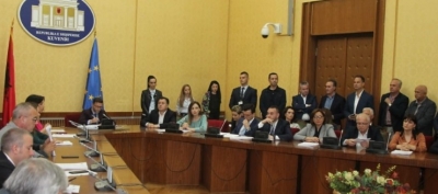 Video / Demokratët vijojnë qendresën kundër krimit