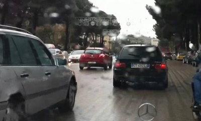 Lali Eri bën lëmsh trafikun, sajon &quot;Ditën pa Makina&quot;
