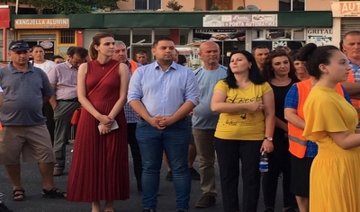 Vijon qëndresa e banorëve të Unazës së re