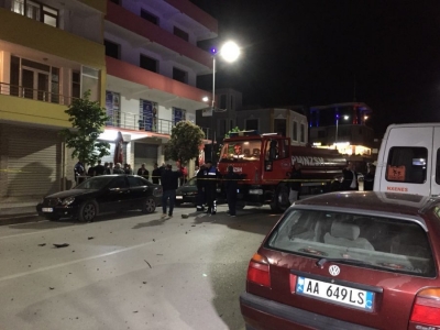 Video/ Ulërimat e familjarëve pranë makinës, dalin pamjet e reja të shpërthimit në Fier