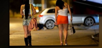 &#039;Ku të ta sjell dhuratën?&#039;/Prostitucioni me telefon! Si zhvaten klientët në Tiranë