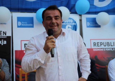 Kryebashkiaku i Kavajës i përgjigjet Ramës: Në 2 vjet shkatërruam monopolin e Rilindjes në ndërtim
