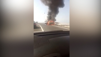 Mjeti shpërthen në flakë në dalje të tunelit të Llogarasë, shkrumbohet totalisht