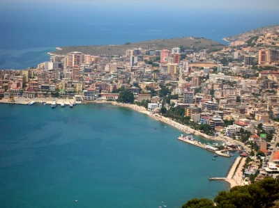 Qeveria përzë pushuesit nga Saranda
