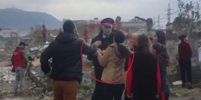 Video/ Gjuajti me pëllëmbë vajzën te Bregu i Lumit, autori është shef komisariati në Tiranë