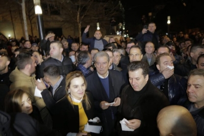 Berisha: Protestë e jashtëzakonshme! Papagajt kanë hapur një deriçkë për t&#039;ia mbathur