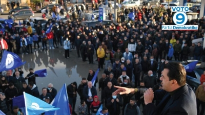 “Largojini hajdutët që vijnë për t’iu blerë vota”, Basha para qytetarëve në Durrës: Do të konfiskojmë të gjitha pasuritë e pushtetarëve të korruptuar. Në 25 prill votoni për familjet tuaja!